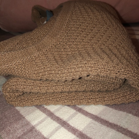 Old Navy Sweater - Picture 8 of 9